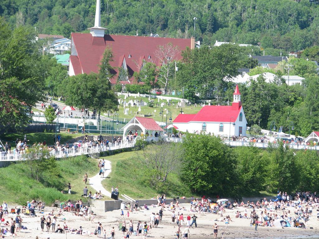 Hotel Le Pionnier Тадуссак Экстерьер фото
